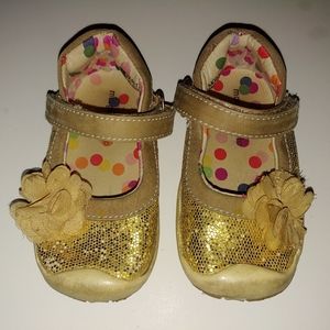 Gold Morgan & Milo shoes, size 6
